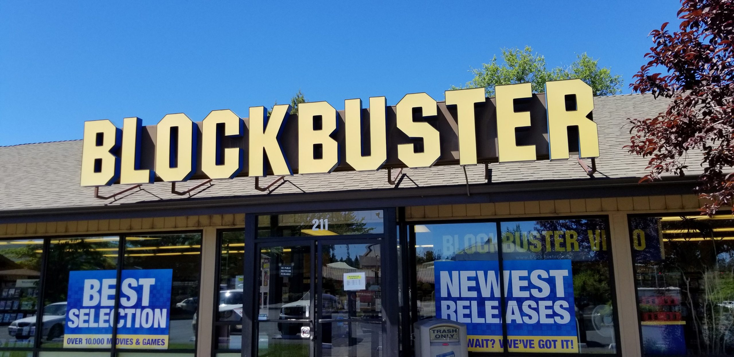 The facade of the last remaining Blockbuster in Bend, Oregon (USA).